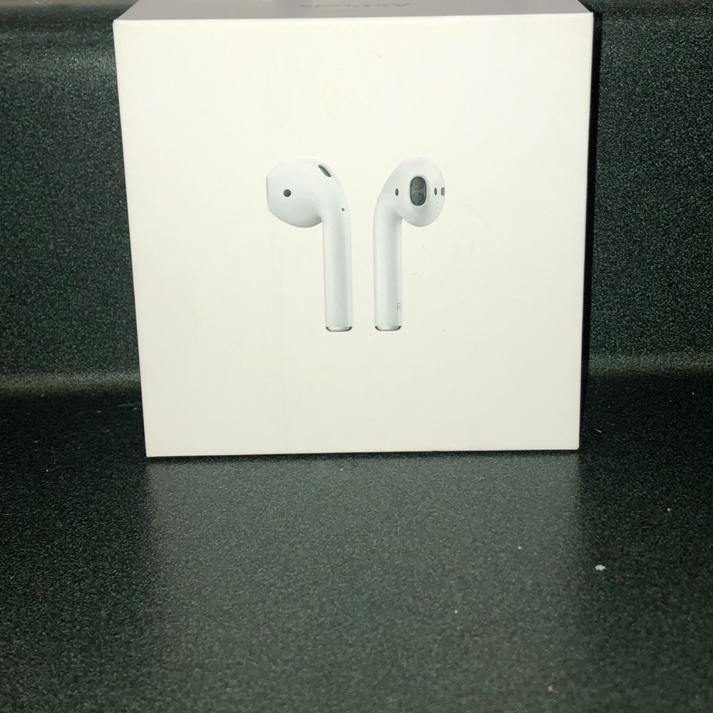 Apple AirPods 1st generation